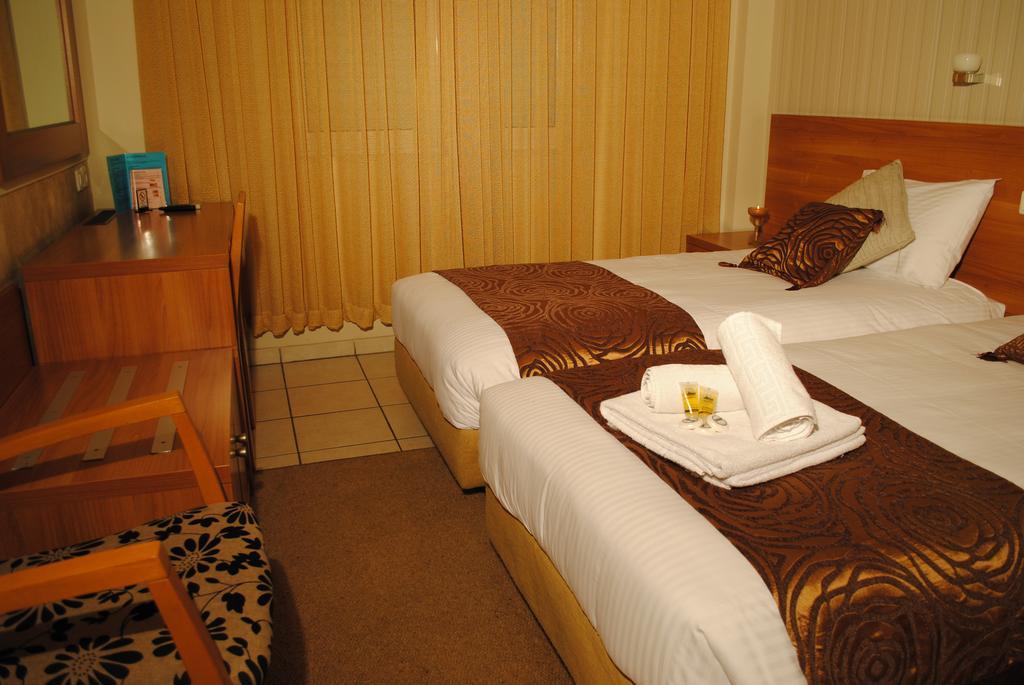 Hotel Ideal Piraeus Luaran gambar