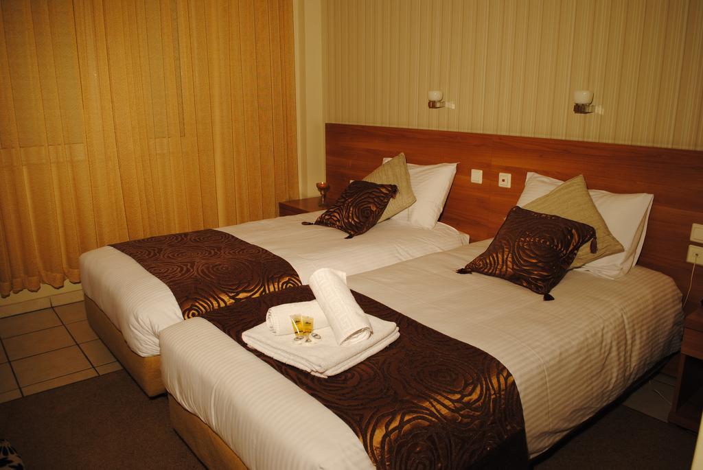 Hotel Ideal Piraeus Luaran gambar